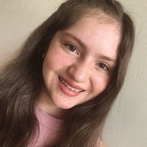 Meet your Posher, Chloe